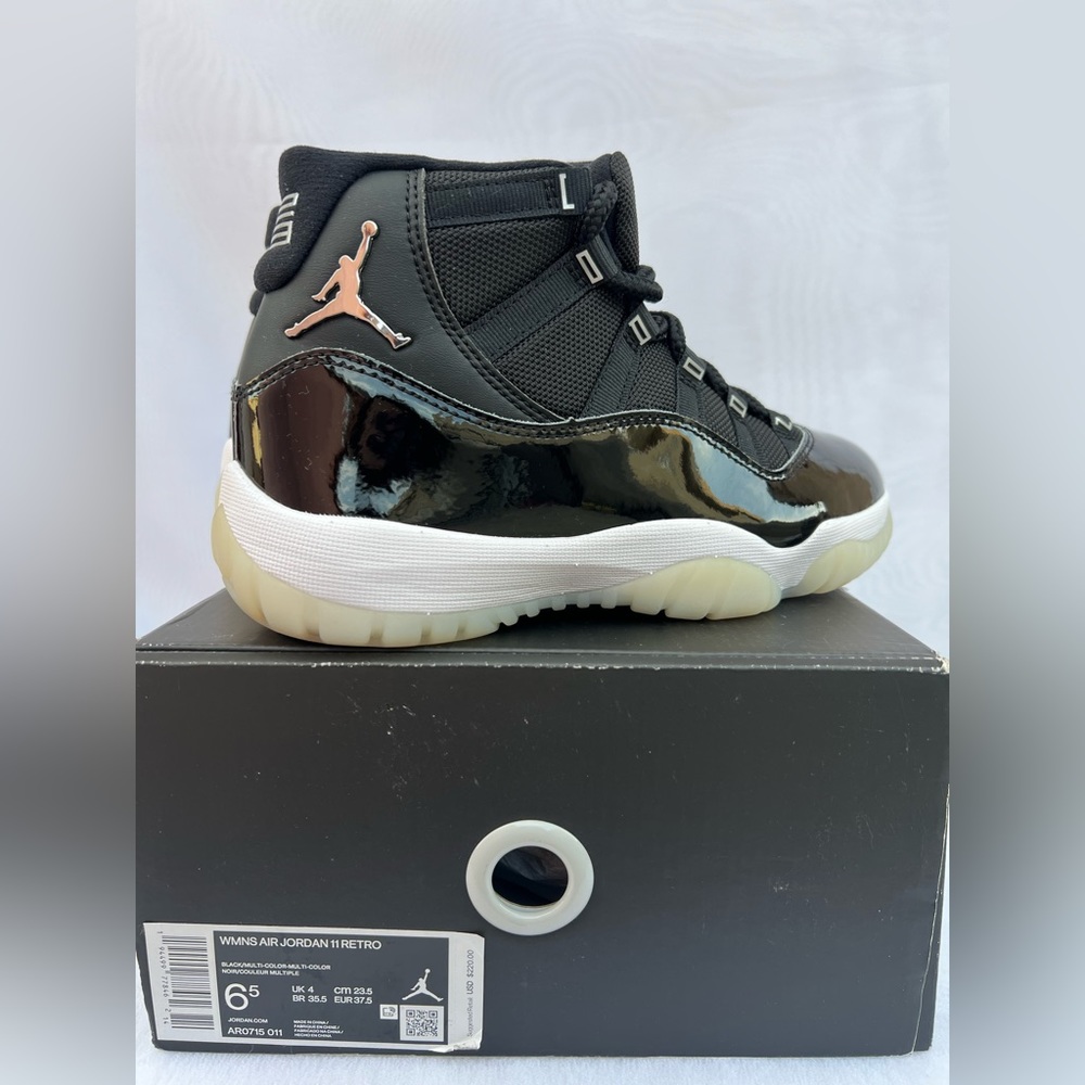Air Jordan 11 Retro Woman Size 6.5